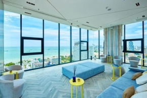 Central Pattaya Condo High Floor With A View